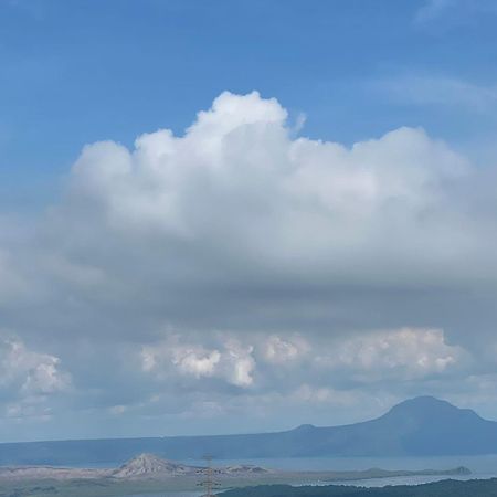 Splendido Tagagtay Taal Lake Staycation Free Parking Netflix No Free Pool 따가이따이 외부 사진