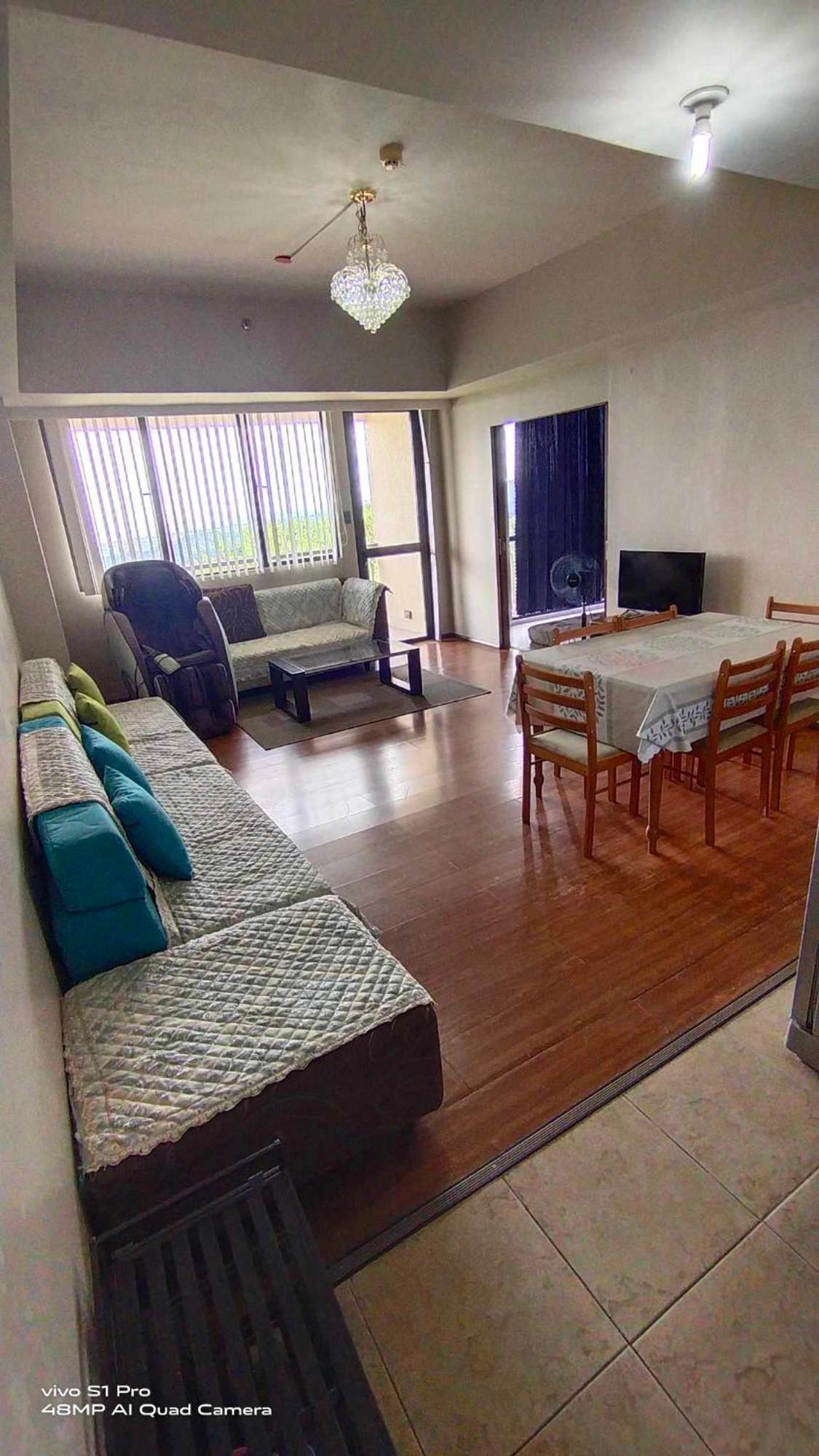 Splendido Tagagtay Taal Lake Staycation Free Parking Netflix No Free Pool 따가이따이 외부 사진