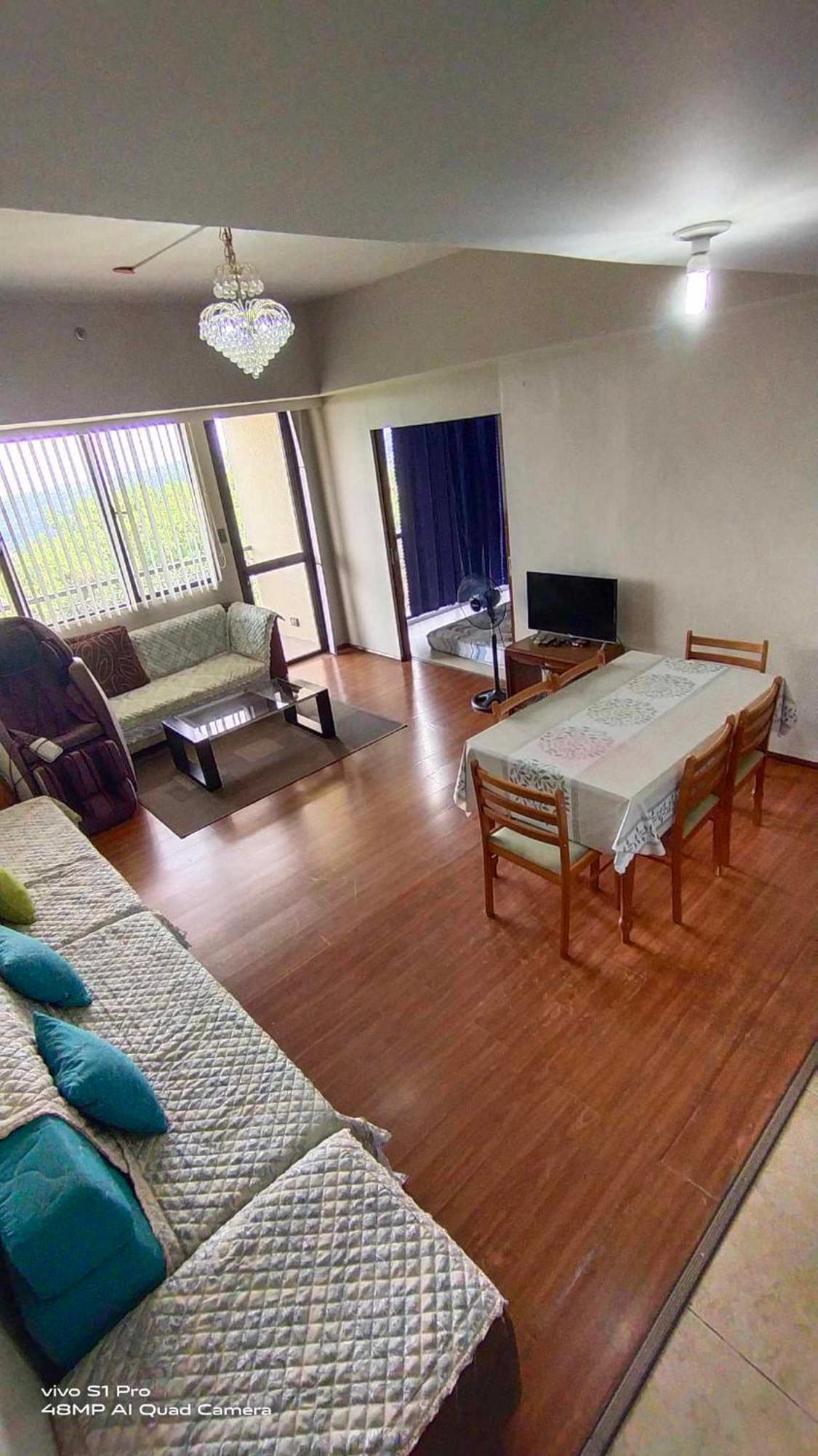 Splendido Tagagtay Taal Lake Staycation Free Parking Netflix No Free Pool 따가이따이 외부 사진