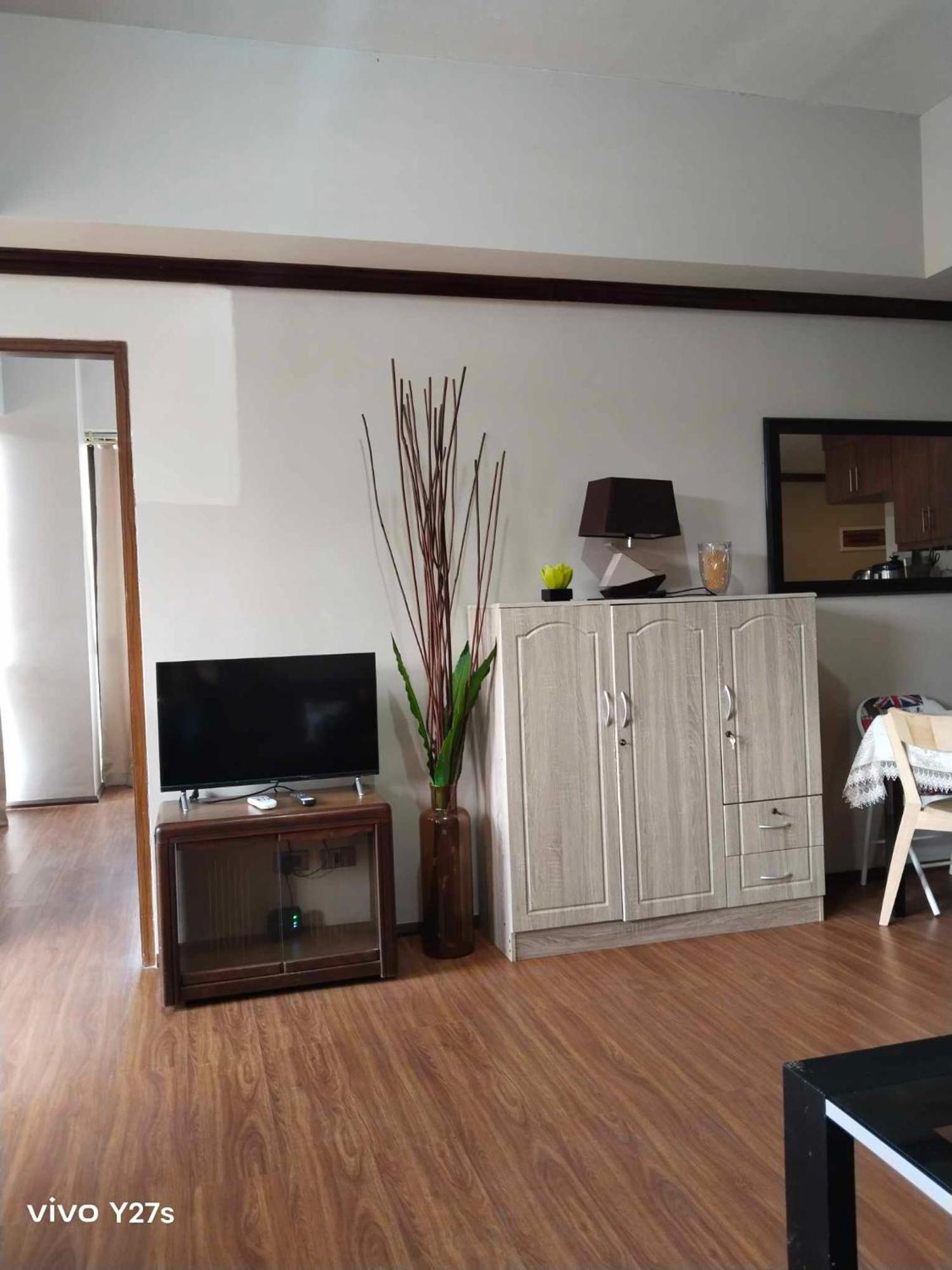 Splendido Tagagtay Taal Lake Staycation Free Parking Netflix No Free Pool 따가이따이 외부 사진