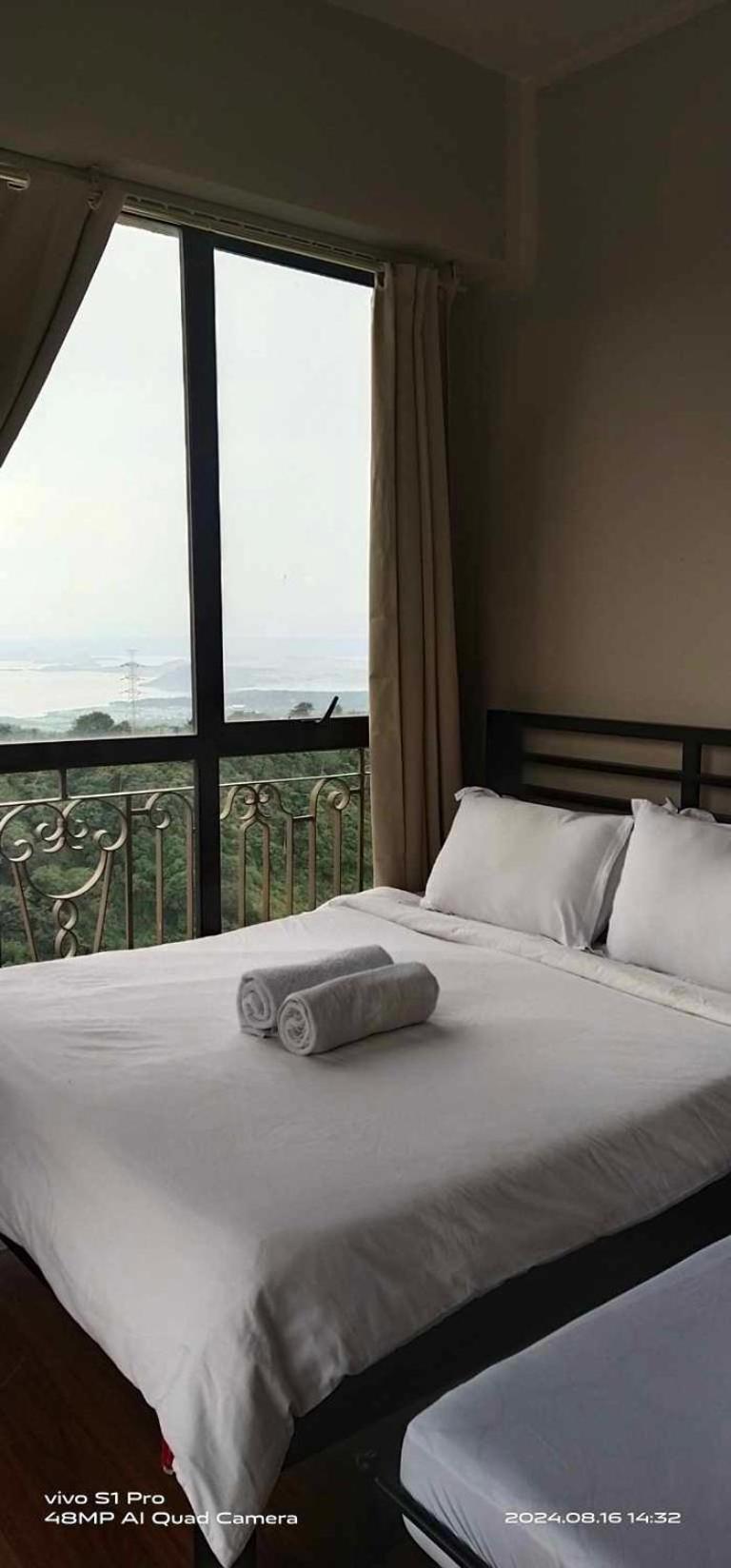 Splendido Tagagtay Taal Lake Staycation Free Parking Netflix No Free Pool 따가이따이 외부 사진